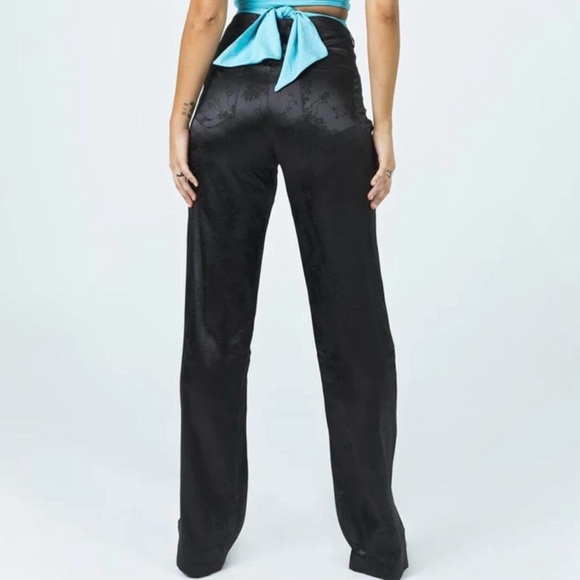 *NWT* Lioness Floral Black Pants - Picture 5 of 12